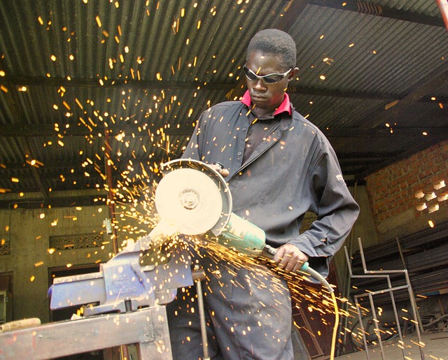 electric angle grinder