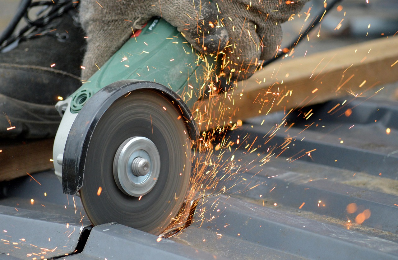 angle grinder, bending, cutter, separate, diy, shower of sparks, building, to build, to cut, caps, tool, iron, metal, attention, dangerous, flexible, flying sparks, spark, work, construction work, flexing
