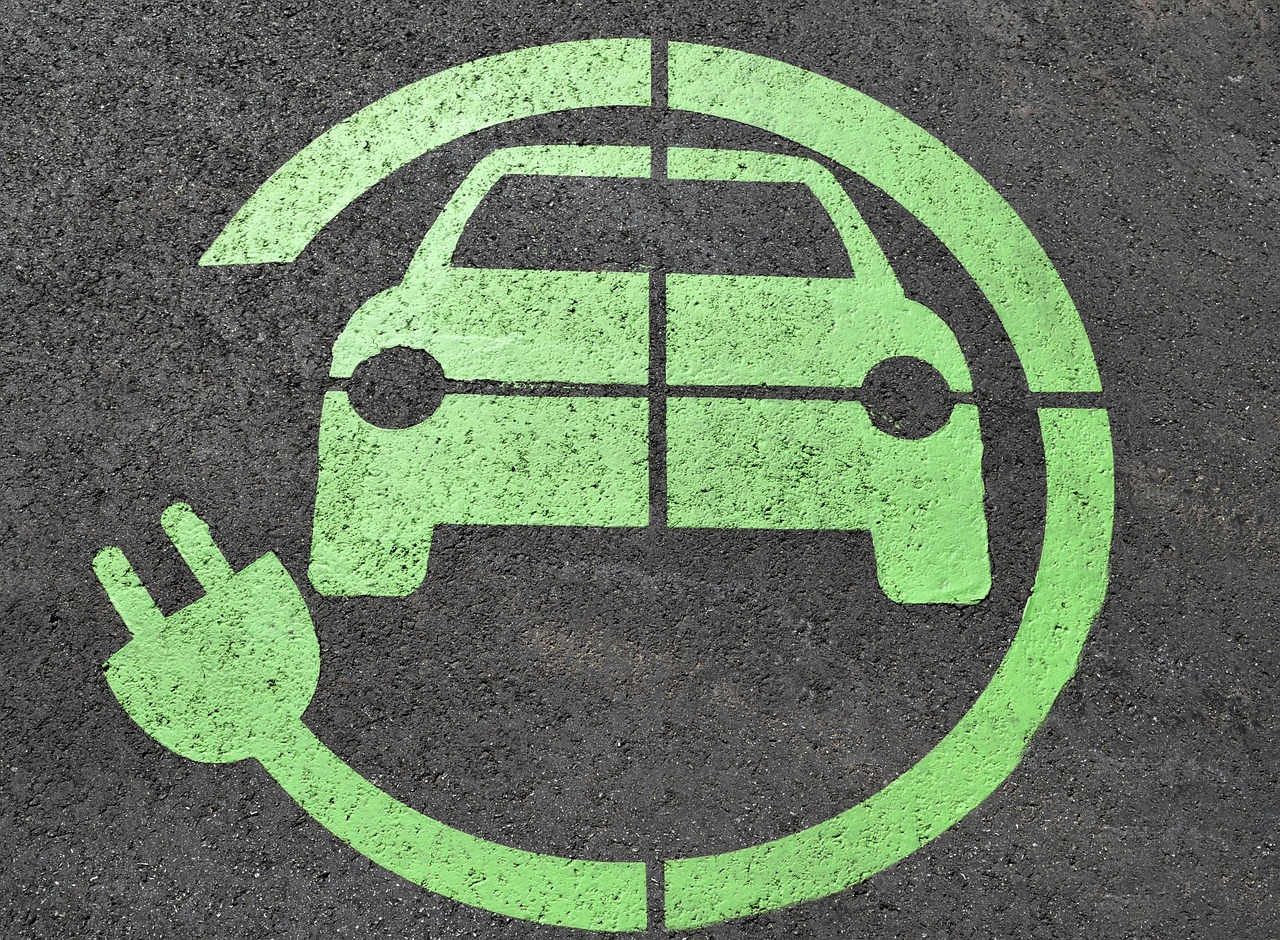 electric charge, road sign, sign, hybrid, automobile, electric, car, energy, station, car wallpapers, battery, eco, charge, vehicle, power, transportation, technology, ecological, alternative, environment, icon, cable, plug, green, electrical, ev, charging, electricity, system, symbol, gray car, gray technology, gray road, gray energy, gray power