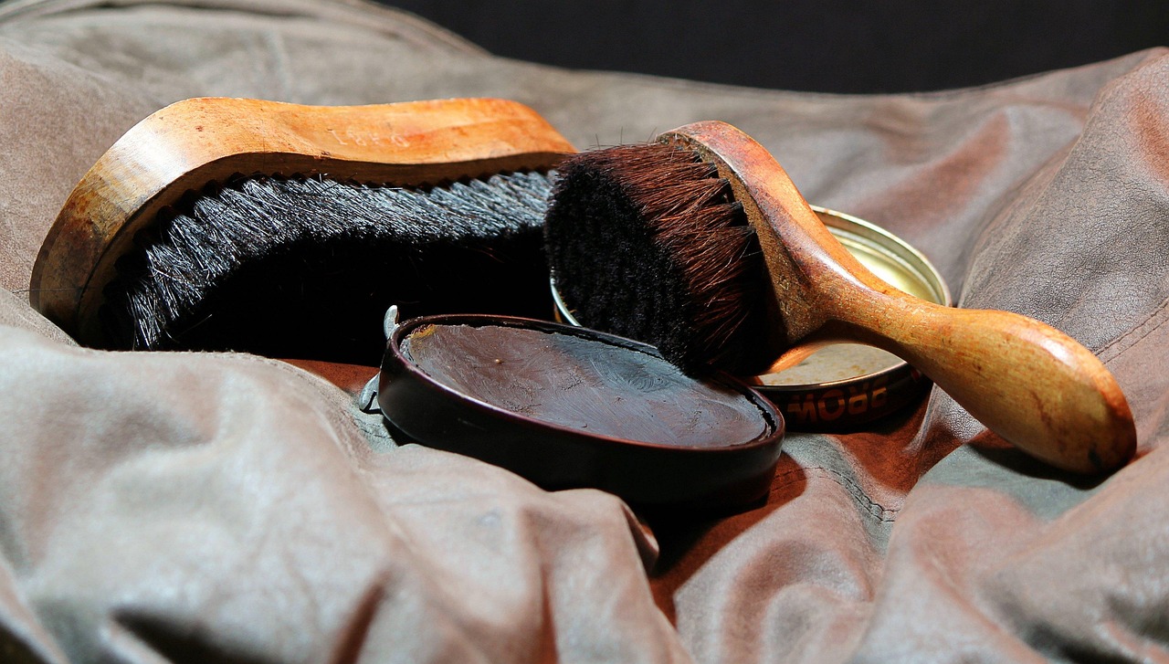 shoeshine, shoe polish, shine brush, applicator brush, leather, buff, clean, equipment, accessory, duster, kit, domestic, care, footwear, shoeshine, shoe polish, shoe polish, shoe polish, shoe polish, shoe polish
