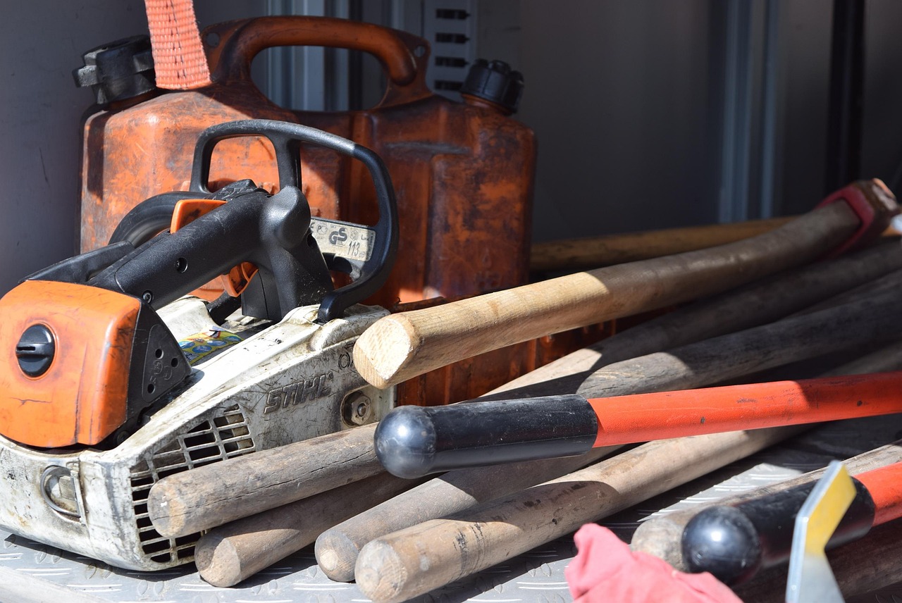 chainsaw, accept, emergency, fire fighters, equipment, chainsaw, chainsaw, chainsaw, chainsaw, chainsaw