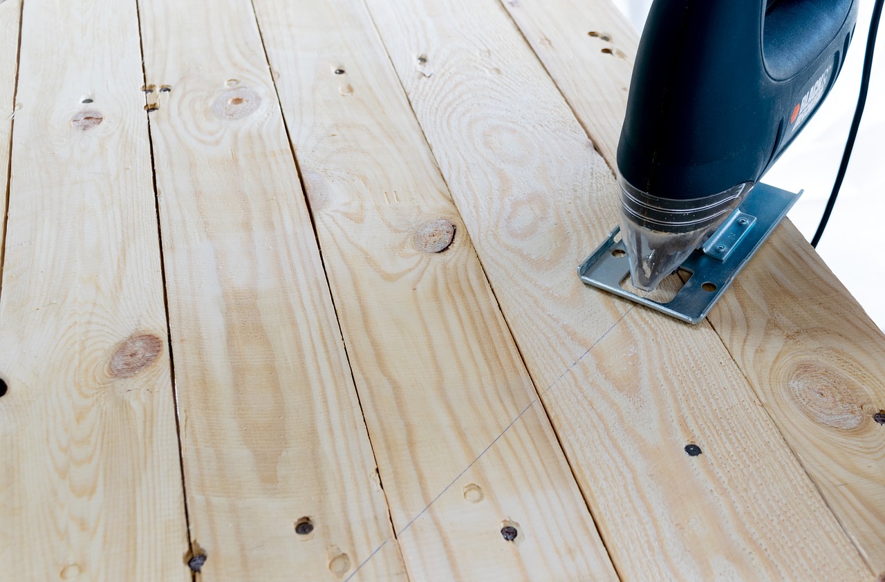 sierra, tools, cut off, wood, pallet, pallet, pallet, pallet, pallet, pallet